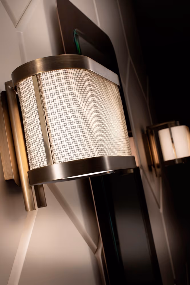 Gordon Wall Lamp